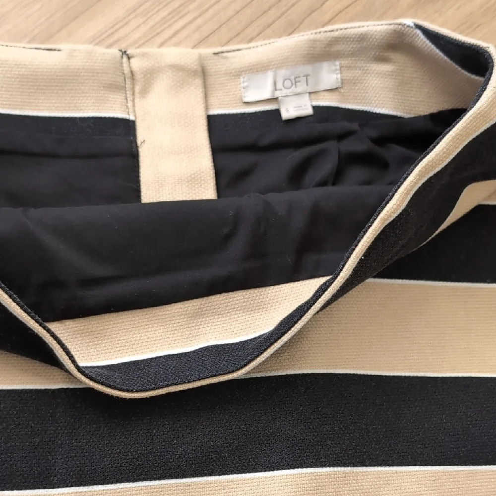 LOFT Black and Tan Cotton Canvas Pencil Skirt - Picture 3 of 6